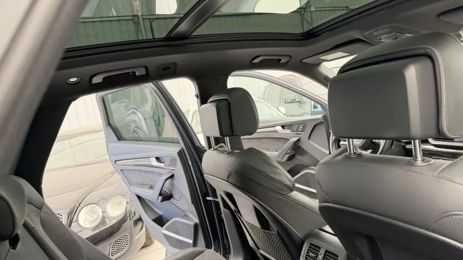 AUDI SQ5 -