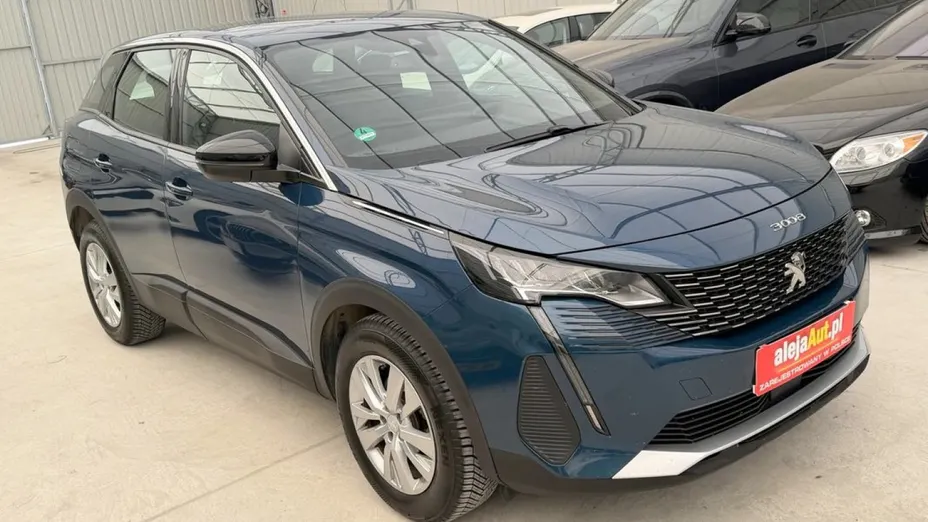 PEUGEOT 3008 -