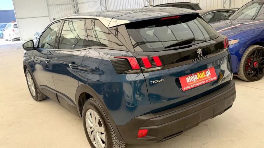 PEUGEOT 3008 -