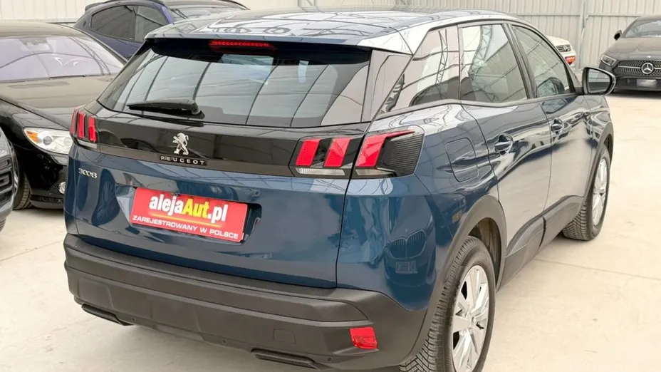 PEUGEOT 3008 -