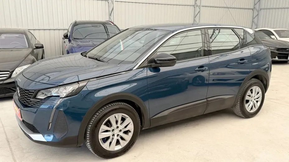 PEUGEOT 3008 -