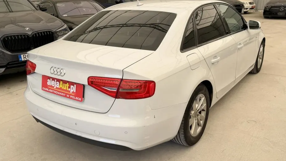 AUDI A4 -