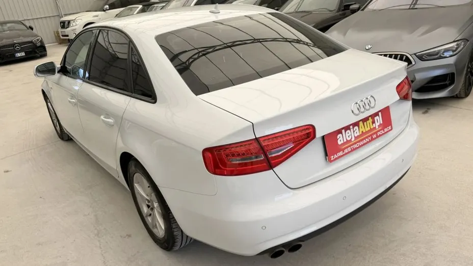AUDI A4 -