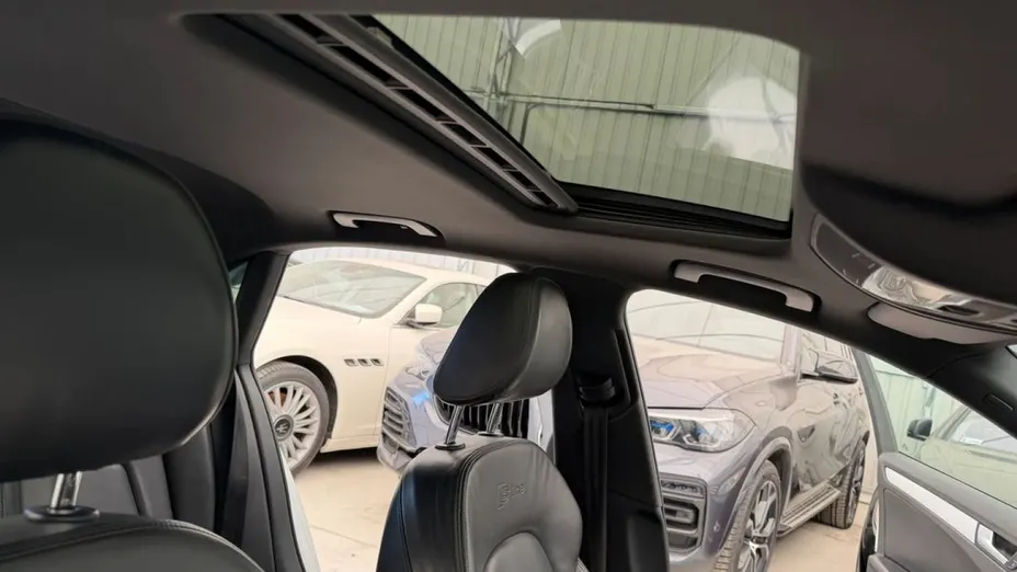 AUDI A4 -