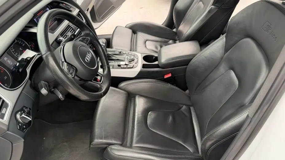 AUDI A4 -
