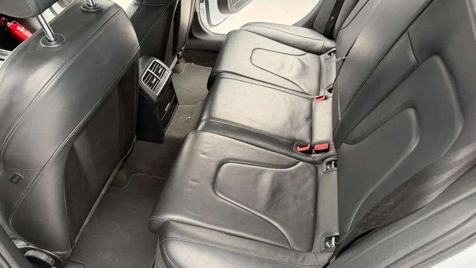 AUDI A4 -