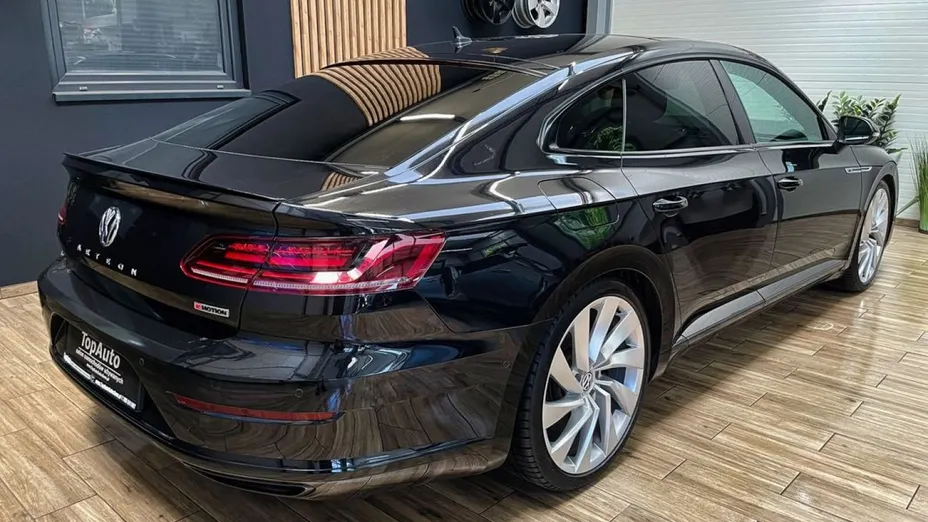 VOLKSWAGEN Arteon -