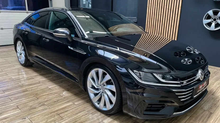 VOLKSWAGEN Arteon -