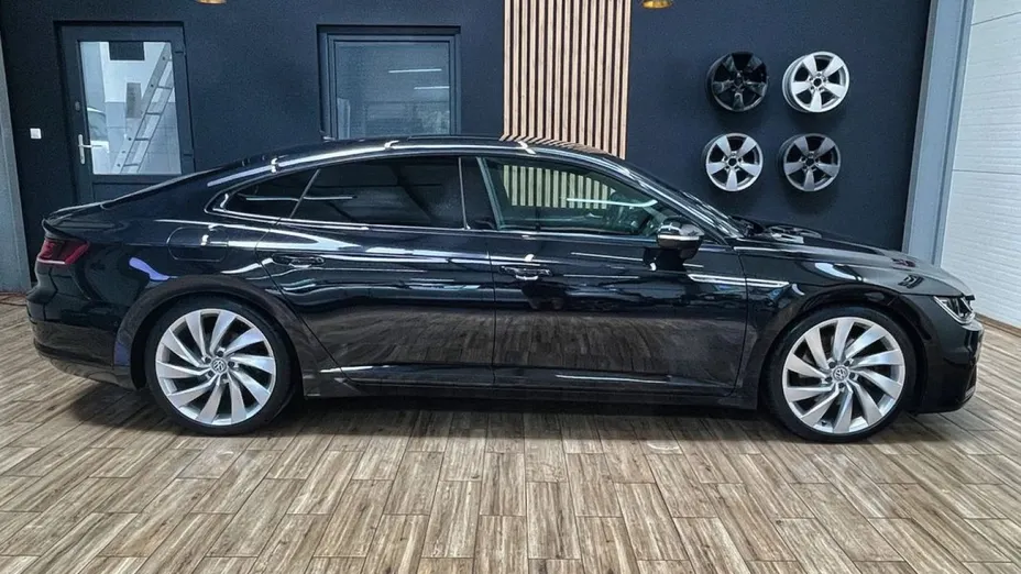 VOLKSWAGEN Arteon -