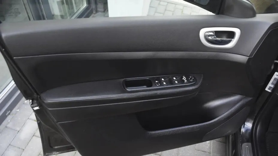 PEUGEOT 307 -