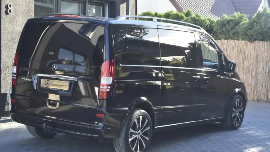 MERCEDES-BENZ Viano -
