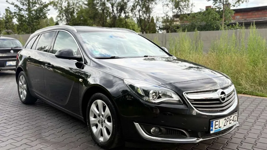OPEL Insignia -