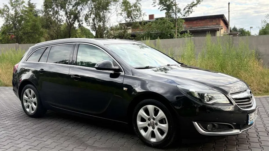 OPEL Insignia -