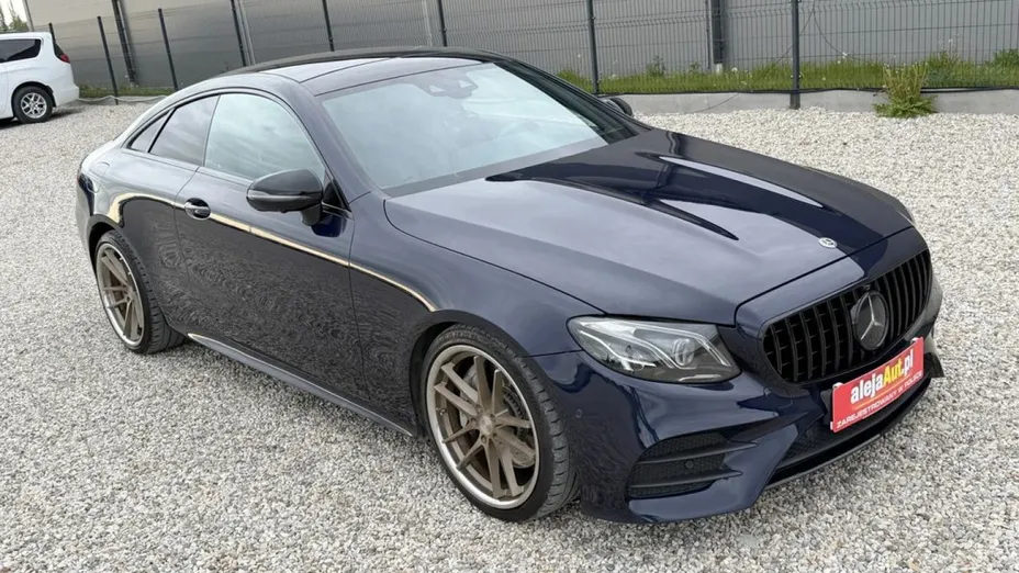 MERCEDES-BENZ E Klasa -
