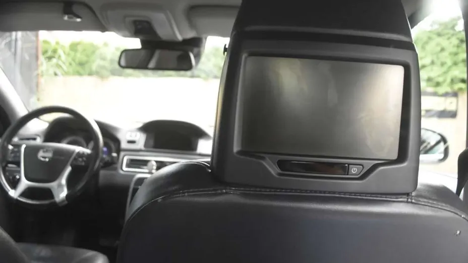 VOLVO S80 -