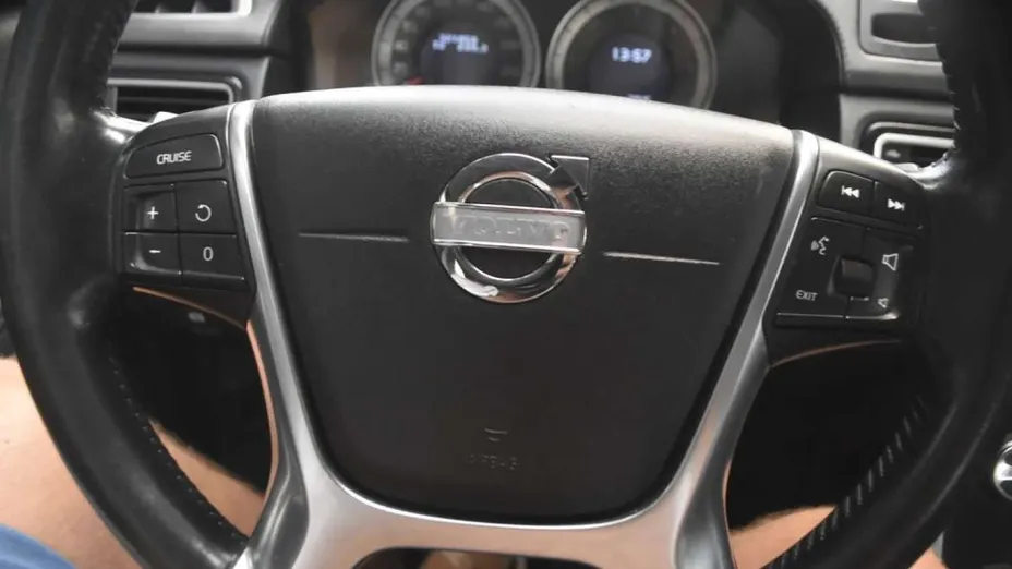 VOLVO S80 -