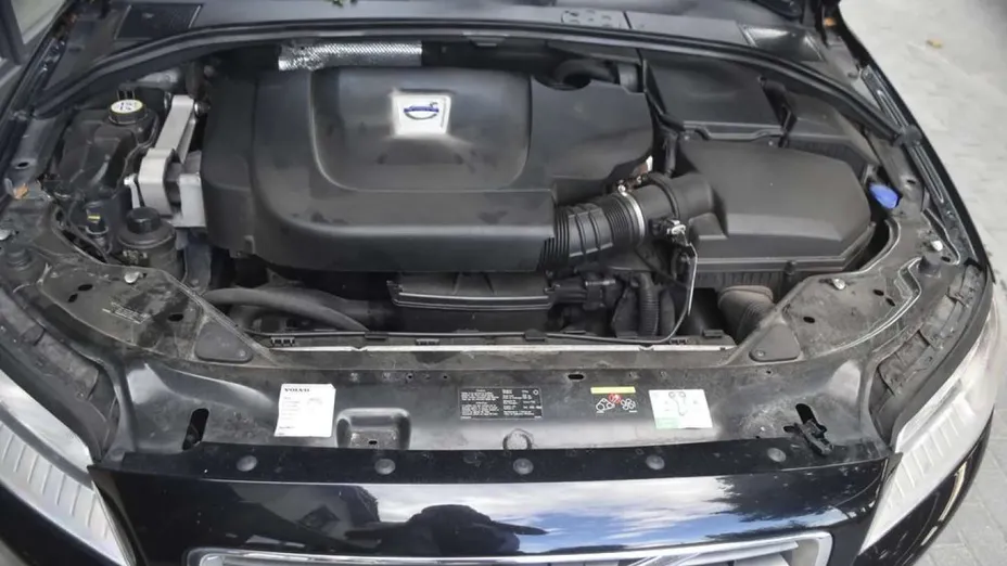 VOLVO S80 -