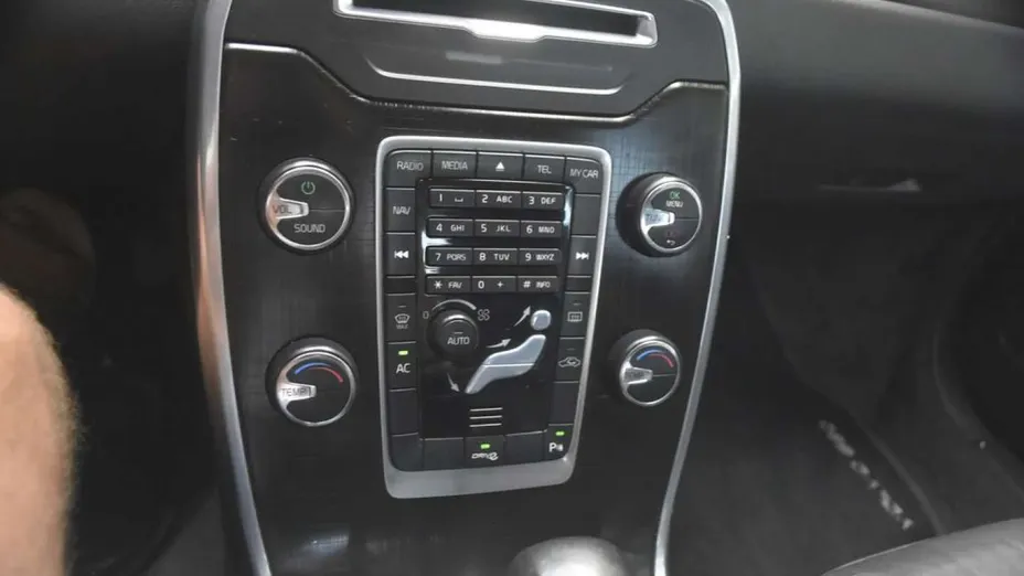 VOLVO S80 -