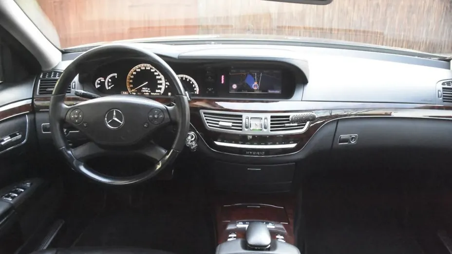 MERCEDES-BENZ S Klasa -