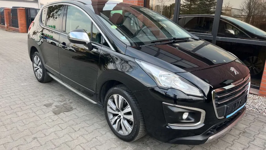 PEUGEOT 3008 -