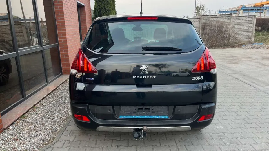 PEUGEOT 3008 -