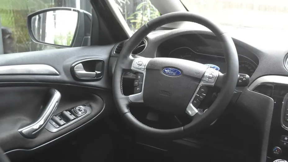 FORD S-MAX -
