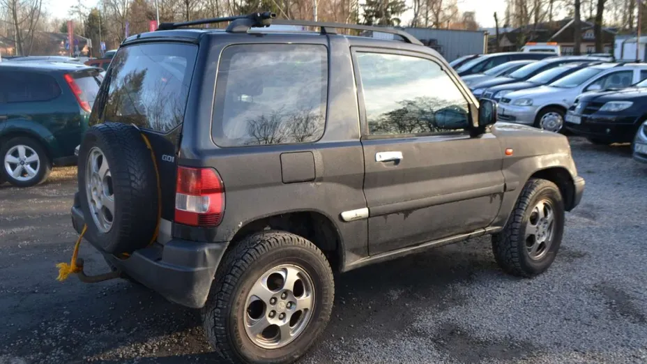 MITSUBISHI Pajero Pinin -