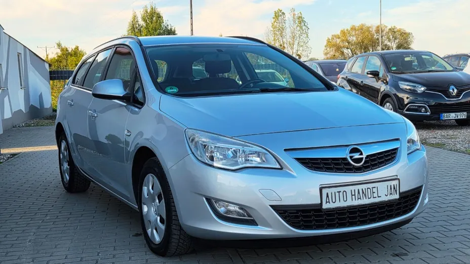 OPEL Astra -
