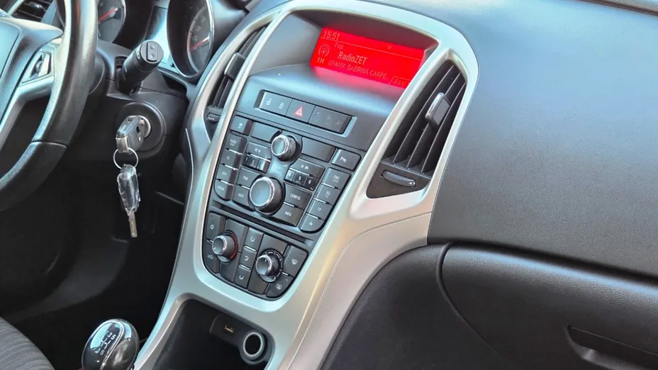 OPEL Astra -