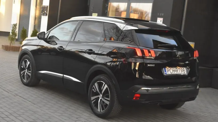 PEUGEOT 3008 -