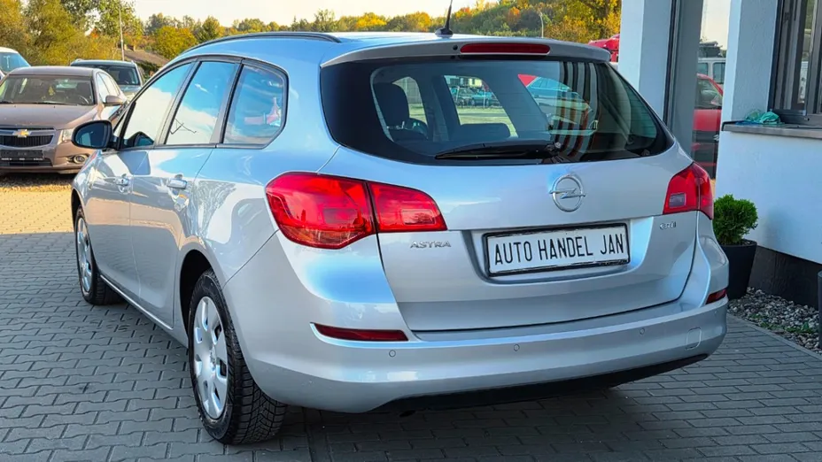 OPEL Astra -