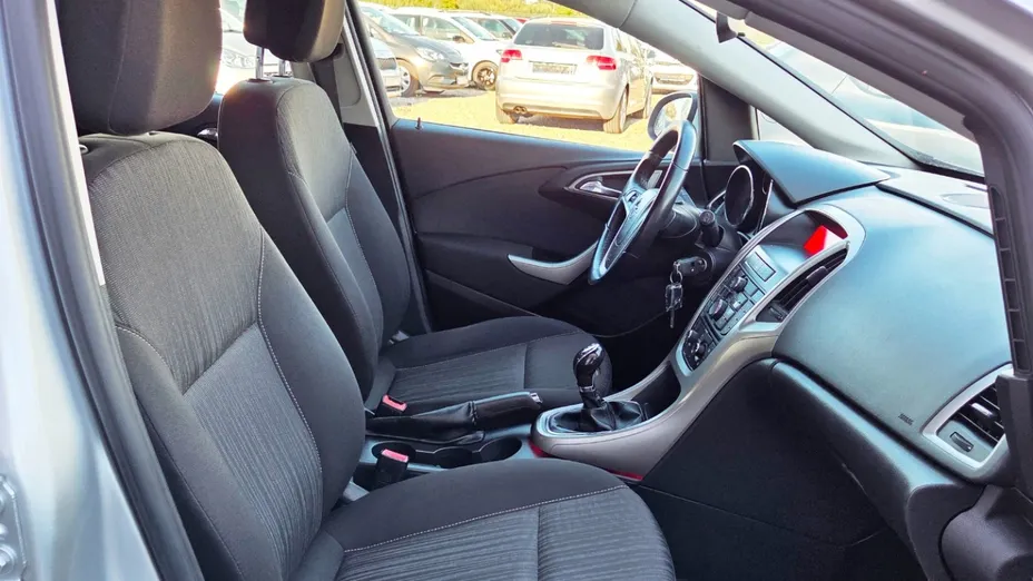 OPEL Astra -