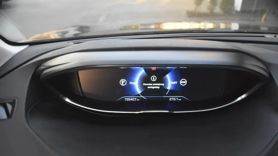PEUGEOT 3008 -