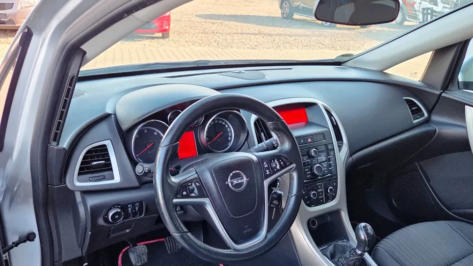 OPEL Astra -