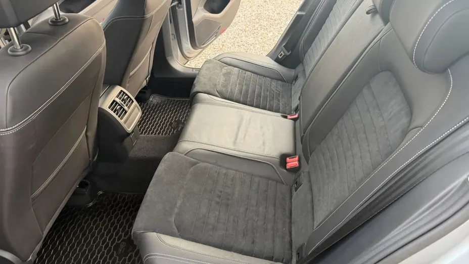 VOLKSWAGEN Passat -