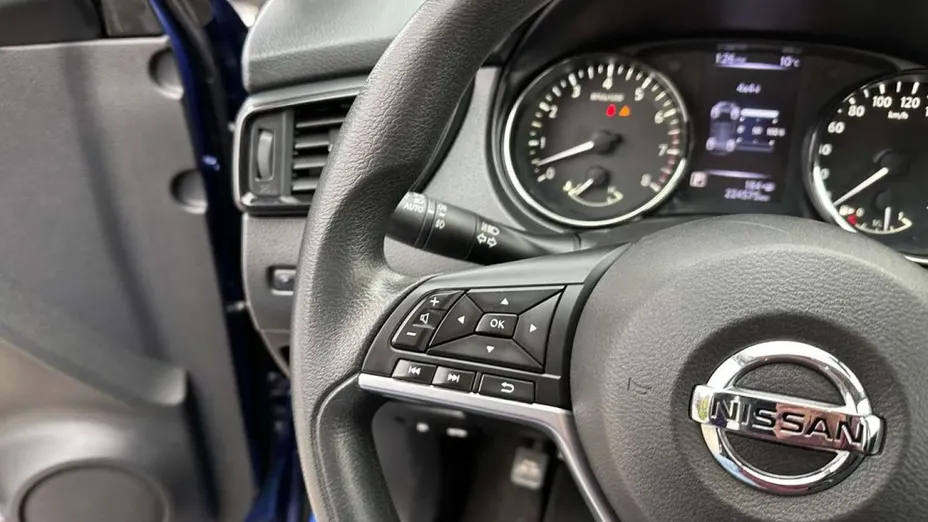 NISSAN Qashqai -