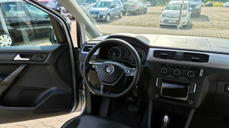 VOLKSWAGEN Caddy -