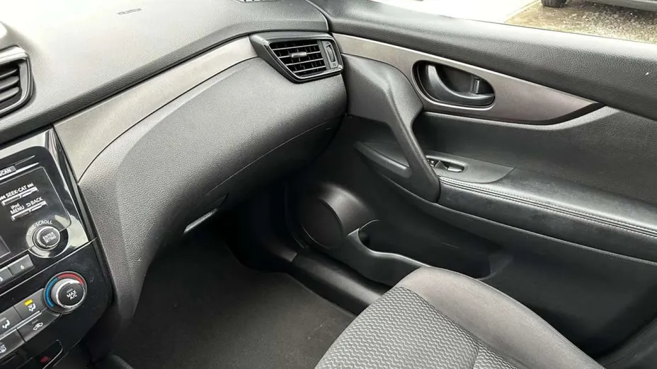 NISSAN Qashqai -