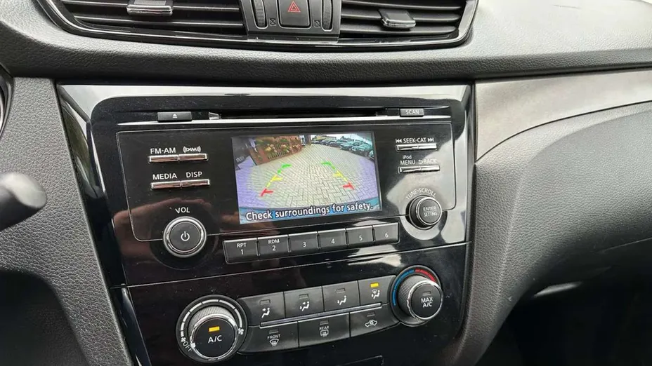 NISSAN Qashqai -