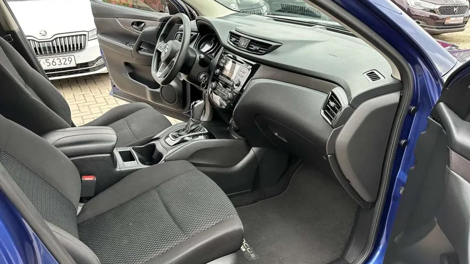 NISSAN Qashqai -