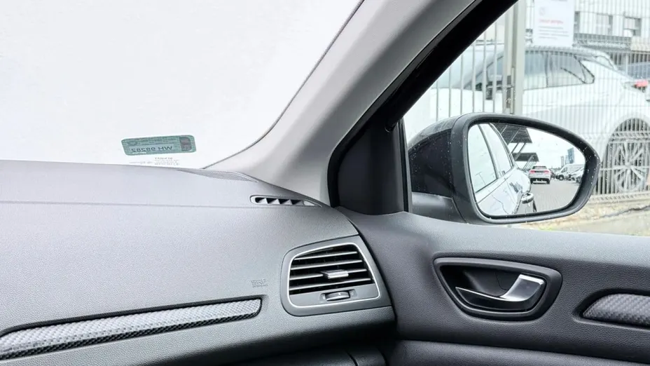 RENAULT Megane -