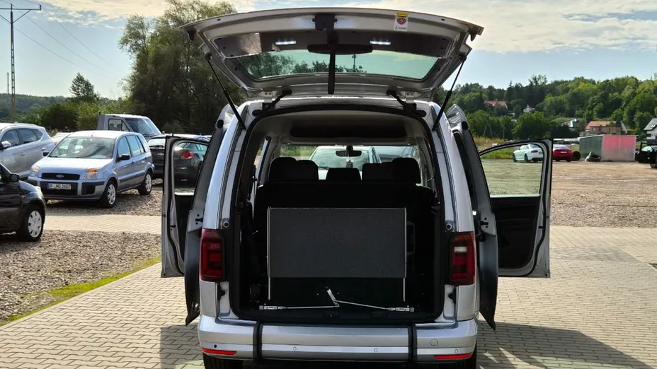 VOLKSWAGEN Caddy -