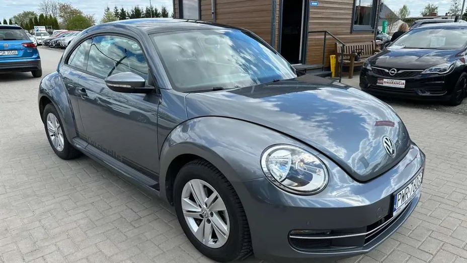 VOLKSWAGEN Beetle -