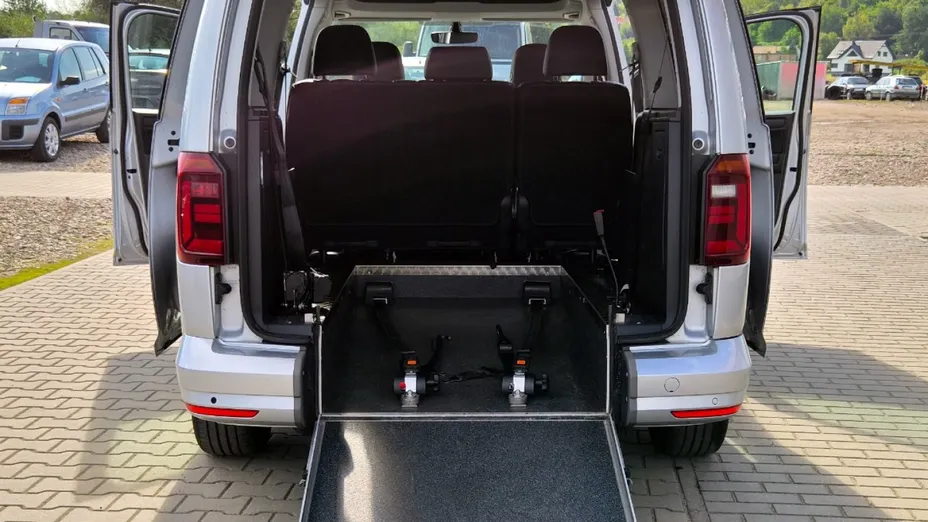 VOLKSWAGEN Caddy -