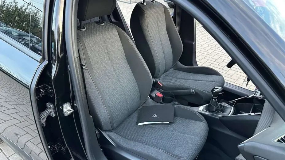PEUGEOT 2008 -