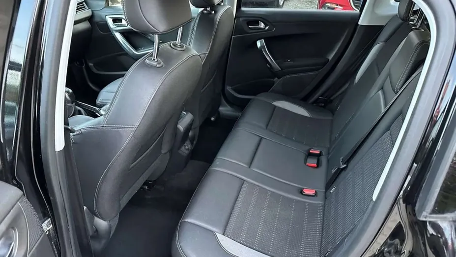 PEUGEOT 2008 -