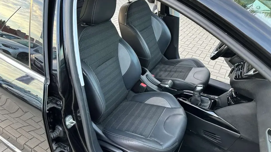 PEUGEOT 2008 -