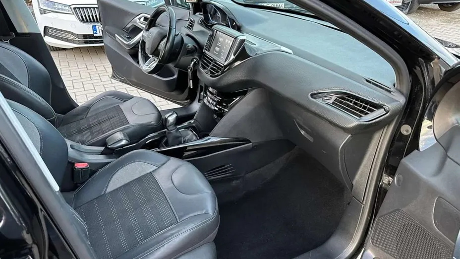 PEUGEOT 2008 -