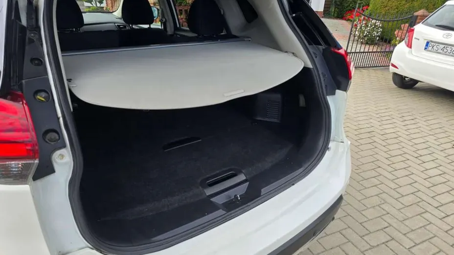 NISSAN X-Trail -