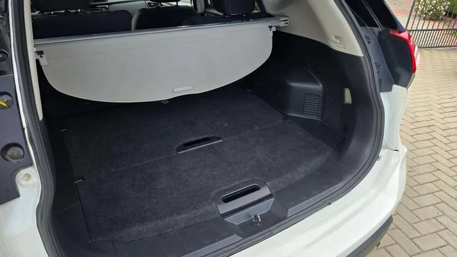 NISSAN X-Trail -